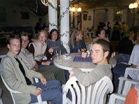 Auch in der Topsy-Bar