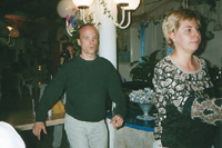 Larsen und Smolli beim Tanzen.